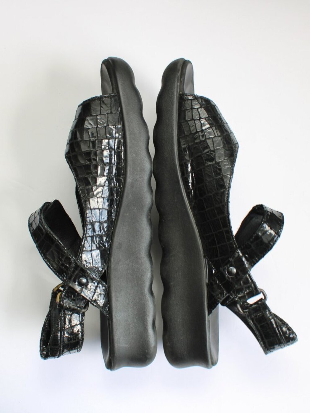 Wolky Black Croco Patent Leather Platform Pichu Sandals Women's Size 40 / 9 US - Picture 6 of 9